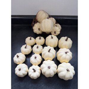 21 Artificial white pumpkins